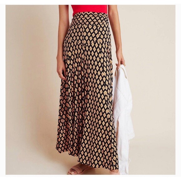 Maeve Dresses & Skirts - Anthropologie Madiana Knit Abstract Print Maxi Skirt Sz M